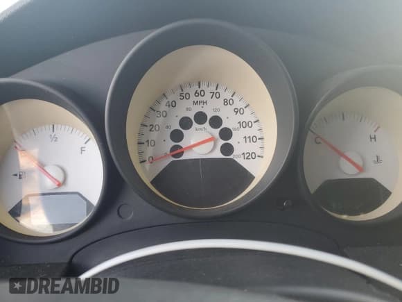 ✅ 2008 Dodge Caliber SE • VIN: 1B3HB28B78D701123 • Лот: 80334184. Опубликован ранее на Copart с пробегом 85 002 миль. Бесплатный доступ к архиву аукционных продаж из США и подробный отчёт об истории автомобиля на DreamBid. Изображение 9.