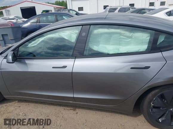 ✅ 2024 Tesla Model 3 Long Range • VIN: 5YJ3E1EB8RF846549 • Лот: 42013905. Опубликован ранее на IAAI с пробегом 5 717 миль. Бесплатный доступ к архиву аукционных продаж из США и подробный отчёт об истории автомобиля на DreamBid. Изображение 14.
