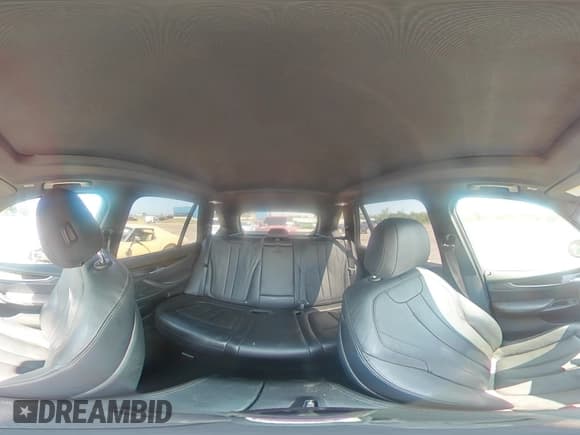 ✅ 2018 BMW X5 xDrive35d • VIN: 5UXKS4C55J0Y18664 • Лот: 65694625. Опубликован ранее на Copart с пробегом 114 903 миль. Бесплатный доступ к архиву аукционных продаж из США и подробный отчёт об истории автомобиля на DreamBid. Изображение 16.