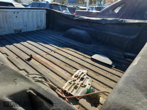 ✅ 2009 Chevrolet Silverado 2500HD Work Truck • VIN: 1GCHC44K49E130957 • Лот: 90856925. Опубликован ранее на Copart с пробегом 231 094 миль. Бесплатный доступ к архиву аукционных продаж из США и подробный отчёт об истории автомобиля на DreamBid. Изображение 10.