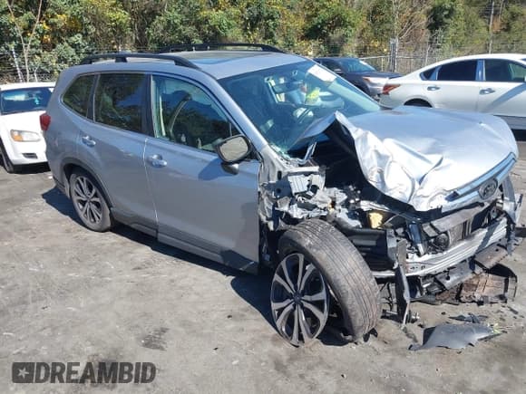 ✅ 2019 Subaru Forester Limited • VIN: JF2SKAUC6KH486560 • Lot: 43526732. Listed on IAAI with 63,879 mi. Free auction sales archive from the USA and detailed vehicle history report at DreamBid. Image 1.