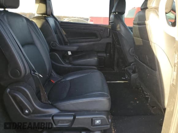 ✅ 2022 Honda Odyssey Touring • VIN: 5FNRL6H88NB002325 • Lot: 92027675. Listed on Copart with 96,123 mi. Free auction sales archive from the USA and detailed vehicle history report at DreamBid. Image 11.