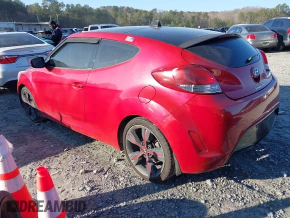 ✅ 2012 Hyundai Veloster w/Gray Int • VIN: KMHTC6AD6CU058180 • Lot: 41437903. Wystawiony na IAAI z przebiegiem 198 066 mil. Bezpłatny archiwum sprzedaży aukcyjnych z USA i szczegółowy raport historii pojazdu na DreamBid. Zdjęcie 3.