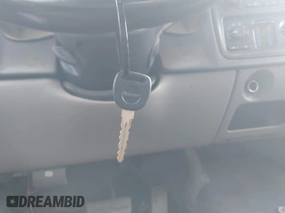 ✅ 2005 Chevrolet Avalanche Z66 • VIN: 3GNEC12ZX5G142963 • Lot: 42617722. Listed on IAAI with Not provided. Free auction sales archive from the USA and detailed vehicle history report at DreamBid. Image 11.