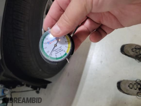 ✅ 2023 Chevrolet Traverse LT Cloth • VIN: 1GNEVGKW5PJ266885 • Lot: 43681024. Wystawiony na IAAI z przebiegiem 63 202 mil. Bezpłatny archiwum sprzedaży aukcyjnych z USA i szczegółowy raport historii pojazdu na DreamBid. Zdjęcie 37.