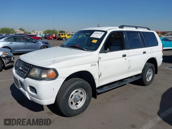 ✅ 2003 Mitsubishi Montero Sport ES • VIN: JA4LS21HX3J018795 • Lot: 42889410. Wystawiony na IAAI z przebiegiem 161 383 mil. Bezpłatny archiwum sprzedaży aukcyjnych z USA i szczegółowy raport historii pojazdu na DreamBid. Zdjęcie 2.