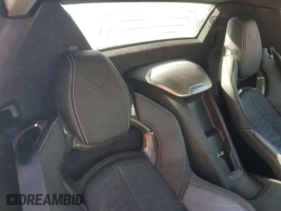 2022 Chevrolet Corvette 3LT с VIN 1G1YC3D42N5115811, выставлен на аукционе Copart как лот 74844294 с пробегом Не указан миль и На запчасти • Non repairable. История ставок и продаж доступна на DreamBid. Изображение 10.