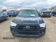 ✅ 2023 Toyota Tacoma SR • VIN: 3TMCZ5ANXPM622302 • Lot: 43585909. Wystawiony na IAAI z przebiegiem 45 375 mil. Bezpłatny archiwum sprzedaży aukcyjnych z USA i szczegółowy raport historii pojazdu na DreamBid. Zdjęcie 12.