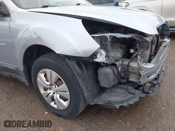 ✅ 2014 Subaru Outback 2.5i • VIN: 4S4BRCAC5E1229215 • Lot: 42536137. Wystawiony na IAAI z przebiegiem 144 982 mil. Bezpłatny archiwum sprzedaży aukcyjnych z USA i szczegółowy raport historii pojazdu na DreamBid. Zdjęcie 6.