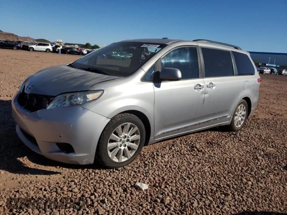 ✅ 2012 Toyota Sienna XLE • VIN: 5TDYK3DC5CS241833 • Lot: 87061515. Listed on Copart with 211,342 mi. Free auction sales archive from the USA and detailed vehicle history report at DreamBid. Image 1.