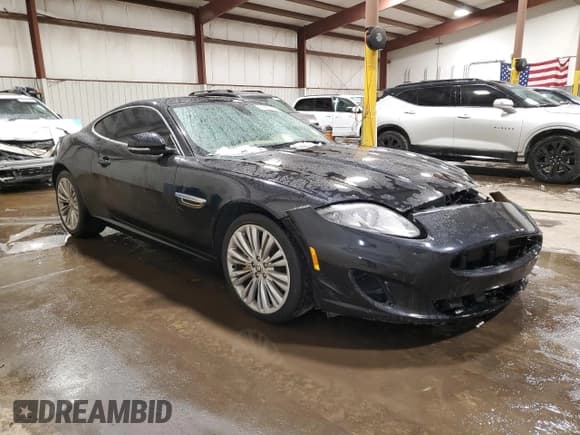 ✅ 2012 Jaguar XK • VIN: SAJWA4FB2CLB46480 • Лот: 41980835. Опубликован ранее на Copart с пробегом 108 940 миль. Бесплатный доступ к архиву аукционных продаж из США и подробный отчёт об истории автомобиля на DreamBid. Изображение 4.