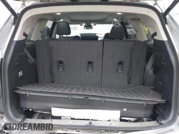 ✅ 2022 Subaru Ascent Limited • VIN: 4S4WMALD2N3452259 • Lot: 40847408. Listed on IAAI with 38,770 mi. Free auction sales archive from the USA and detailed vehicle history report at DreamBid. Image 17.