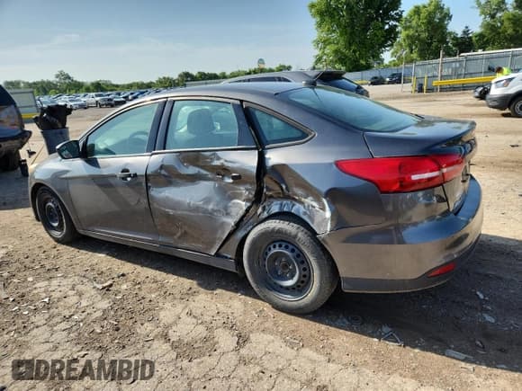 ✅ 2015 Ford Focus S • VIN: 1FADP3E26FL219678 • Лот: 61764605. Опубликован ранее на Copart с пробегом 122 893 миль. Бесплатный доступ к архиву аукционных продаж из США и подробный отчёт об истории автомобиля на DreamBid. Изображение 2.
