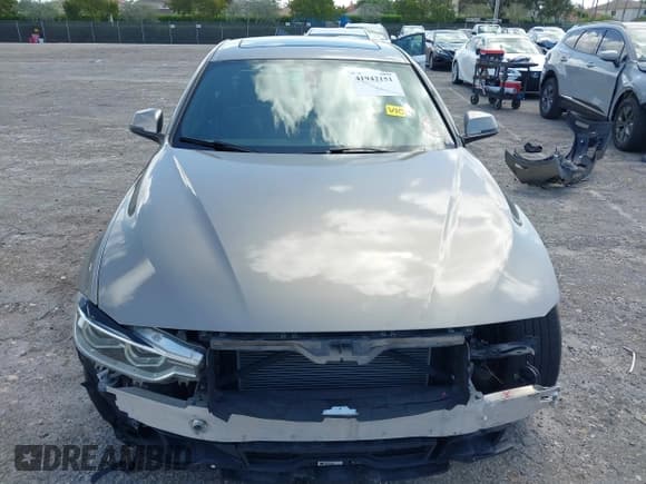 ✅ 2016 BMW 3 Series 328i xDrive • VIN: WBA8E3G5XGNU05817 • Lot: 41942151. Listed on IAAI with 115,637 mi. Free auction sales archive from the USA and detailed vehicle history report at DreamBid. Image 13.