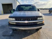 ✅ 2001 Chevrolet Silverado 1500 LS • VIN: 2GCEC19V211262447 • Lot: 91241635. Wystawiony na Copart z przebiegiem 171 333 mil. Bezpłatny archiwum sprzedaży aukcyjnych z USA i szczegółowy raport historii pojazdu na DreamBid. Zdjęcie 5.