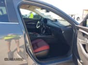 ✅ 2022 Mazda CX-30 S Preferred • VIN: 3MVDMBCL3NM432639 • Lot: 42815202. Wystawiony na IAAI z przebiegiem 34 273 mil. Bezpłatny archiwum sprzedaży aukcyjnych z USA i szczegółowy raport historii pojazdu na DreamBid. Zdjęcie 5.