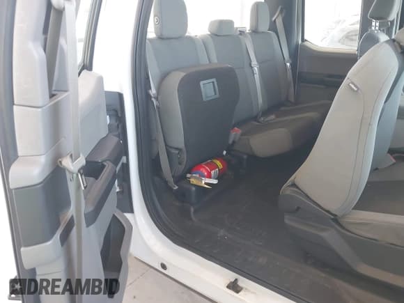 ✅ 2015 Ford F-150 XLT • VIN: 1FTEX1EP0FKE77165 • Lot: 43263259. Listed on IAAI with 194,300 mi. Free auction sales archive from the USA and detailed vehicle history report at DreamBid. Image 8.