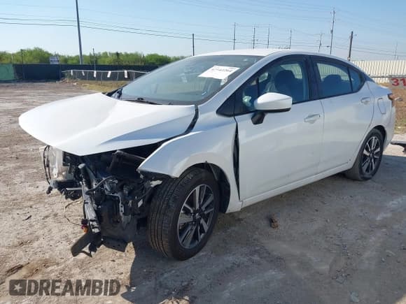 ✅ 2022 Nissan Versa SV • VIN: 3N1CN8EV9NL852832 • Lot: 43142264. Wystawiony na IAAI z przebiegiem 56 638 mil. Bezpłatny archiwum sprzedaży aukcyjnych z USA i szczegółowy raport historii pojazdu na DreamBid. Zdjęcie 18.