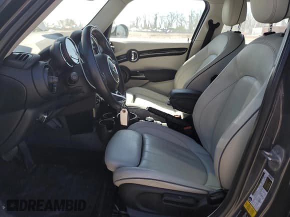 ✅ 2016 MINI Hardtop 4 Door S • VIN: WMWXU3C59G2D30262 • Lot: 52617105. Listed on Copart with 75,235 mi. Free auction sales archive from the USA and detailed vehicle history report at DreamBid. Image 7.