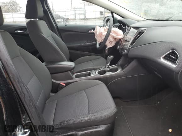 ✅ 2018 Chevrolet Cruze LT • VIN: 1G1BE5SM0J7109972 • Lot: 67357952. Listed on Copart with 62,245 mi. Free auction sales archive from the USA and detailed vehicle history report at DreamBid. Image 5.