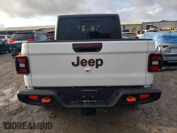 ✅ 2024 Jeep Gladiator Mojave X • VIN: 1C6JJTEG2RL114996 • Лот: 78207674. Опубликован ранее на Copart с пробегом 3 775 миль. Бесплатный доступ к архиву аукционных продаж из США и подробный отчёт об истории автомобиля на DreamBid. Изображение 6.