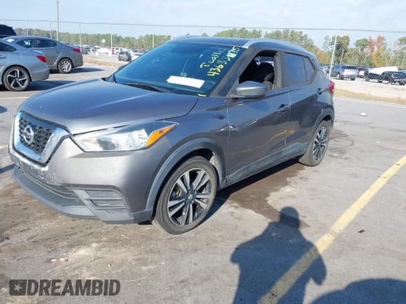✅ 2019 Nissan Kicks SV • VIN: 3N1CP5CU6KL552423 • Lot: 43633935. Wystawiony na IAAI z przebiegiem 155 764 mil. Bezpłatny archiwum sprzedaży aukcyjnych z USA i szczegółowy raport historii pojazdu na DreamBid. Zdjęcie 17.
