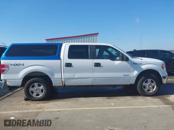 ✅ 2013 Ford F-150 XL • VIN: 1FTFW1ET7DFB22925 • Lot: 43590772. Wystawiony na IAAI z przebiegiem 241 664 mil. Bezpłatny archiwum sprzedaży aukcyjnych z USA i szczegółowy raport historii pojazdu na DreamBid. Zdjęcie 13.