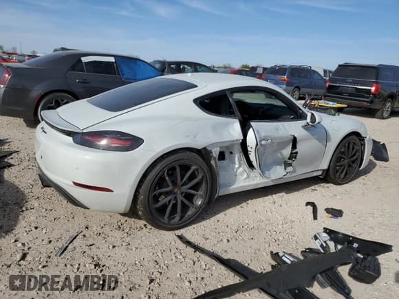 ✅ 2024 Porsche 718 Cayman • VIN: WP0AA2A82RK256014 • Lot: 49593905. Listed on Copart with 2,116 mi. Free auction sales archive from the USA and detailed vehicle history report at DreamBid. Image 3.