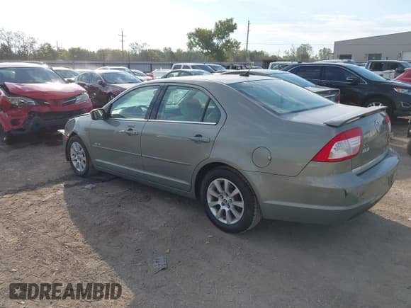 ✅ 2008 Mercury Milan • VIN: 3MEHM07Z98R666666 • Lot: 43454882. Listed on IAAI with 130,260 mi. Free auction sales archive from the USA and detailed vehicle history report at DreamBid. Image 3.