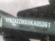 ✅ 2017 Ford Transit XL • VIN: 1FBZX2ZMXHKA05361 • Lot: 41852894. Wystawiony na IAAI z przebiegiem 176 856 mil. Bezpłatny archiwum sprzedaży aukcyjnych z USA i szczegółowy raport historii pojazdu na DreamBid. Zdjęcie 9.