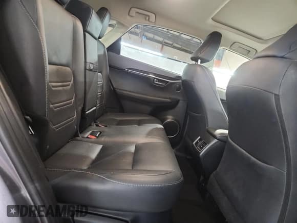 ✅ 2019 Lexus NX 300 F Sport • VIN: JTJBARBZ4K2210630 • Лот: 92114735. Опубликован ранее на Copart с пробегом 139 100 миль. Бесплатный доступ к архиву аукционных продаж из США и подробный отчёт об истории автомобиля на DreamBid. Изображение 11.