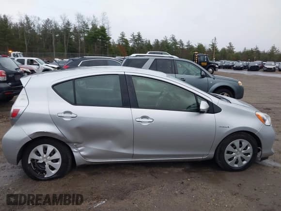 ✅ 2014 Toyota Prius Three • VIN: JTDKDTB35E1075509 • Lot: 43654202. Listed on IAAI with 228,375 mi. Free auction sales archive from the USA and detailed vehicle history report at DreamBid. Image 13.