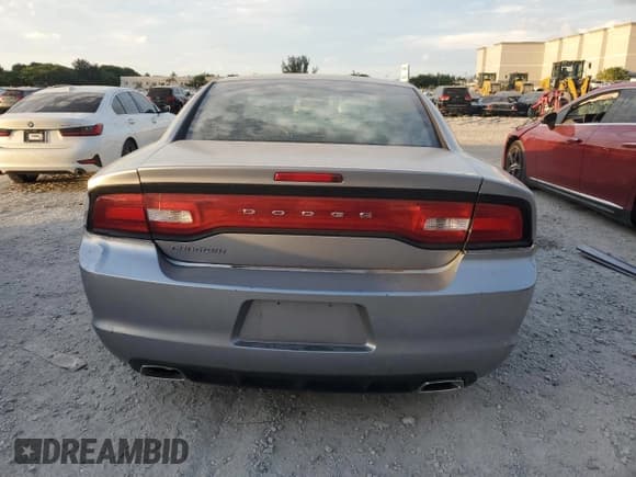 ✅ 2014 Dodge Charger SE • VIN: 2C3CDXBG3EH197743 • Lot: 91448905. Wystawiony na Copart z przebiegiem 147 974 mil. Bezpłatny archiwum sprzedaży aukcyjnych z USA i szczegółowy raport historii pojazdu na DreamBid. Zdjęcie 6.