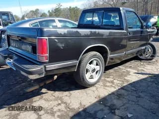 ✅ 1992 Chevrolet S-10 • VIN: 1GCCS14Z7N8107612 • Лот: 41705320. Опубликован ранее на IAAI с пробегом 273 852 миль. Бесплатный доступ к архиву аукционных продаж из США и подробный отчёт об истории автомобиля на DreamBid. Изображение 4.