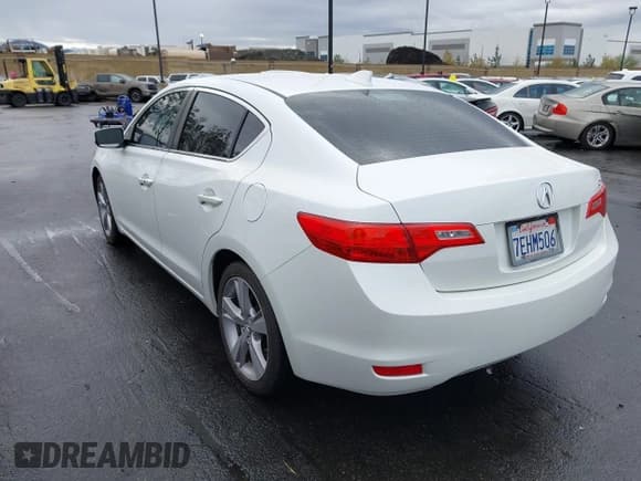 ✅ 2014 Acura ILX • VIN: 19VDE1F36EE014082 • Lot: 43759772. Listed on IAAI with 138,921 mi. Free auction sales archive from the USA and detailed vehicle history report at DreamBid. Image 3.
