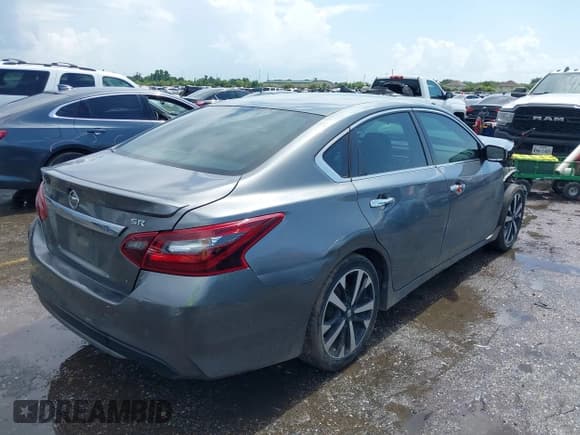 ✅ 2018 Nissan Altima SL • VIN: 1N4AL3AP4JC232079 • Lot: 42491802. Listed on IAAI with Not provided. Free auction sales archive from the USA and detailed vehicle history report at DreamBid. Image 4.