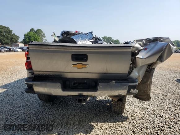 ✅ 2015 Chevrolet Silverado 2500HD LT • VIN: 1GC1KVEG0FF111137 • Lot: 59334755. Wystawiony na Copart z przebiegiem Nie podano. Bezpłatny archiwum sprzedaży aukcyjnych z USA i szczegółowy raport historii pojazdu na DreamBid. Zdjęcie 6.