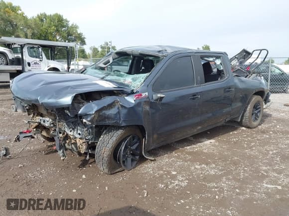 ✅ 2022 Chevrolet Silverado 1500 LT Trail Boss • VIN: 1GCPYFED3NZ182642 • Lot: 43262840. Wystawiony na IAAI z przebiegiem 39 363 mil. Bezpłatny archiwum sprzedaży aukcyjnych z USA i szczegółowy raport historii pojazdu na DreamBid. Zdjęcie 2.