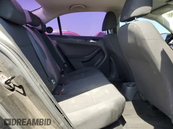 ✅ 2012 Volkswagen Jetta S • VIN: 3VW2K7AJ0CM468148 • Лот: 61792965. Опубликован ранее на Copart с пробегом 151 246 миль. Бесплатный доступ к архиву аукционных продаж из США и подробный отчёт об истории автомобиля на DreamBid. Изображение 10.