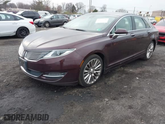 ✅ 2013 Lincoln MKZ • VIN: 3LN6L2G96DR823826 • Lot: 43753343. Wystawiony na IAAI z przebiegiem 201 956 mil. Bezpłatny archiwum sprzedaży aukcyjnych z USA i szczegółowy raport historii pojazdu na DreamBid. Zdjęcie 2.