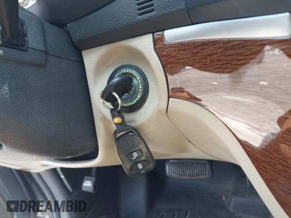 ✅ 2008 Hyundai Santa Fe SE • VIN: 5NMSH13E68H172057 • Lot: 42969887. Wystawiony na IAAI z przebiegiem 208 121 mil. Bezpłatny archiwum sprzedaży aukcyjnych z USA i szczegółowy raport historii pojazdu na DreamBid. Zdjęcie 11.