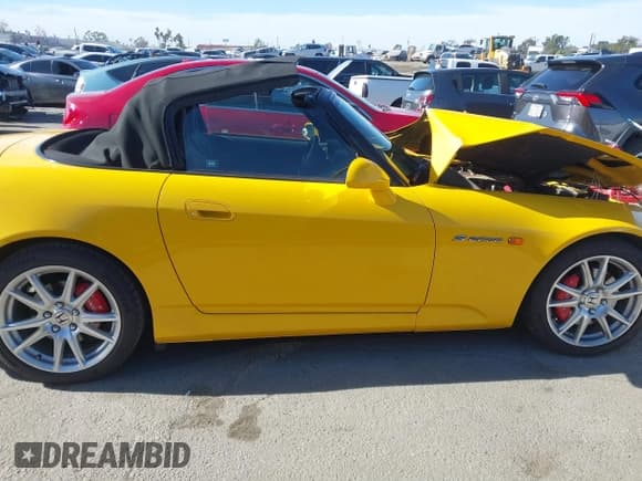 ✅ 2005 Honda S2000 • VIN: JHMAP21415S000788 • Lot: 41279503. Wystawiony na IAAI z przebiegiem 43 519 mil. Bezpłatny archiwum sprzedaży aukcyjnych z USA i szczegółowy raport historii pojazdu na DreamBid. Zdjęcie 13.