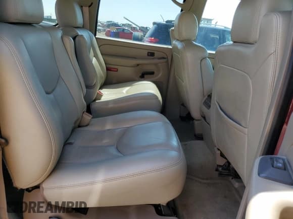 ✅ 2005 Chevrolet Suburban LT • VIN: 1GNFK16Z15J136856 • Lot: 71222915. Listed on Copart with 158,709 mi. Free auction sales archive from the USA and detailed vehicle history report at DreamBid. Image 11.