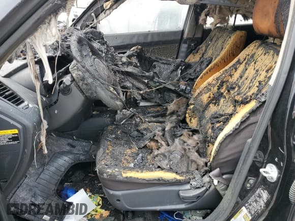 ✅ 2013 Kia Soul • VIN: KNDJT2A51D7751185 • Lot: 60635225. Wystawiony na Copart z przebiegiem Nie podano. Bezpłatny archiwum sprzedaży aukcyjnych z USA i szczegółowy raport historii pojazdu na DreamBid. Zdjęcie 7.