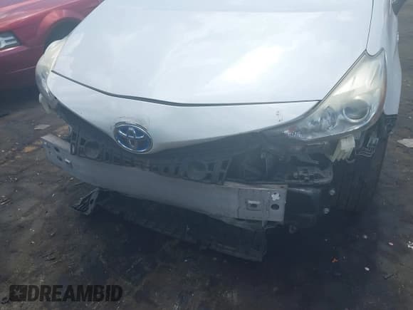 ✅ 2015 Toyota Prius Two • VIN: JTDZN3EU8FJ036043 • Lot: 42176629. Listed on IAAI with 154,939 mi. Free auction sales archive from the USA and detailed vehicle history report at DreamBid. Image 6.