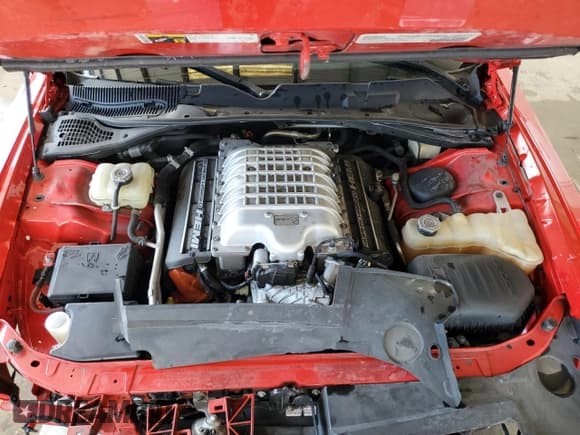 ✅ 2016 Dodge Challenger SRT Hellcat • VIN: 2C3CDZC90GH168067 • Лот: 67282353. Опубликован ранее на Copart с пробегом 43 391 миль. Бесплатный доступ к архиву аукционных продаж из США и подробный отчёт об истории автомобиля на DreamBid. Изображение 11.