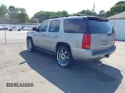 ✅ 2007 GMC Yukon SLT • VIN: 1GKFC13J27J156870 • Лот: 43197051. Опубликован ранее на IAAI с пробегом 274 959 миль. Бесплатный доступ к архиву аукционных продаж из США и подробный отчёт об истории автомобиля на DreamBid. Изображение 3.