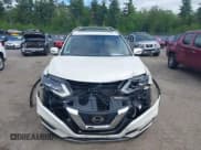 ✅ 2017 Nissan Rogue SL • VIN: JN8AT2MV2HW026450 • Lot: 42301312. Wystawiony na IAAI z przebiegiem 102 513 mil. Bezpłatny archiwum sprzedaży aukcyjnych z USA i szczegółowy raport historii pojazdu na DreamBid. Zdjęcie 12.