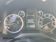 ✅ 2022 Lexus GX 460 Premium • VIN: JTJAM7BX8N5305278 • Лот: 90847295. Опубликован ранее на Copart с пробегом 48 668 миль. Бесплатный доступ к архиву аукционных продаж из США и подробный отчёт об истории автомобиля на DreamBid. Изображение 9.