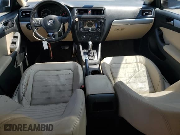 ✅ 2011 Volkswagen Jetta SEL • VIN: 3VWLX7AJ4BM038952 • Lot: 61902015. Wystawiony na Copart z przebiegiem 163 022 mil. Bezpłatny archiwum sprzedaży aukcyjnych z USA i szczegółowy raport historii pojazdu na DreamBid. Zdjęcie 8.